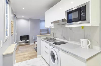 Long-term rental 2-room apartment 40m², Paris