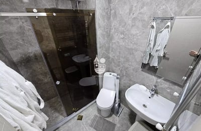 Alquiler a largo plazo: apartamento de un dormitorio, Batumi, Georgia