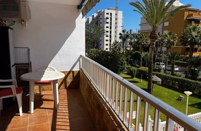 Long-term rental 3-bedroom apartment in Punta Prima, Alicante, Spain