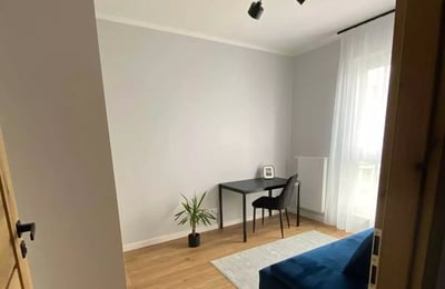 Long-term rental in Warsaw – spacious 4-room flat in Ursus district