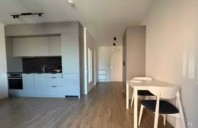 Long-term rental cozy 1-room apartment with balcony and pet-friendly, Wrocław