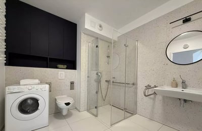 Long-term rental cozy 1-room apartment with balcony and pet-friendly, Wrocław