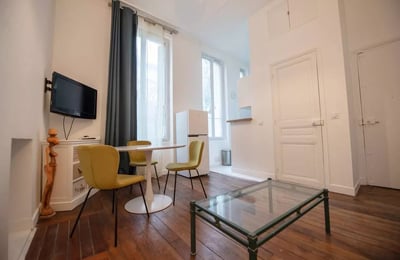 Long-term rental cozy 2-room apartment with mezzanine in Boulogne-Billancourt, Paris