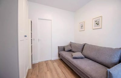 Long-term rental 12 m² studio in the 16th district of Paris