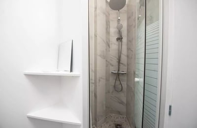 Long-term rental 12 m² studio in the 16th district of Paris