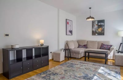 Long-term rent 3-room apartment in Vračar, Belgrade, 58m², with air conditioning and dishwasher