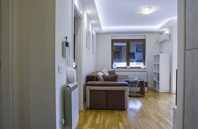 Long-term rental of a 2-room apartment in a new building with a terrace, Vozdovac area, Belgrade