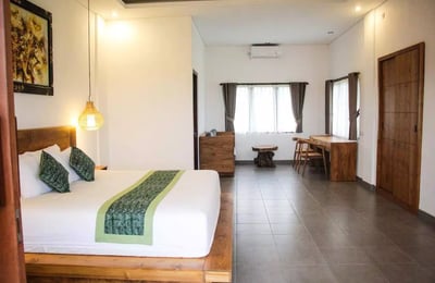 Long-term rental of a new villa with pool and rice field view, Ubud, Indonesia