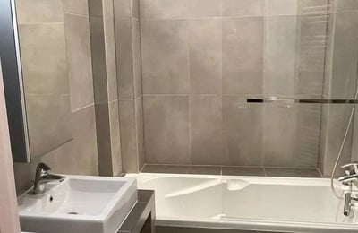 Long-term rental of a 2-room apartment in the 16th arrondissement, Paris, France