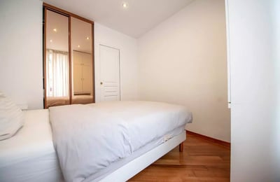 Long-term rental of a 2-room apartment 30 m² in the 16th arrondissement, Paris, France