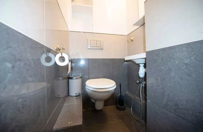 Long-term rental of a 2-room apartment 30 m² in the 16th arrondissement, Paris, France