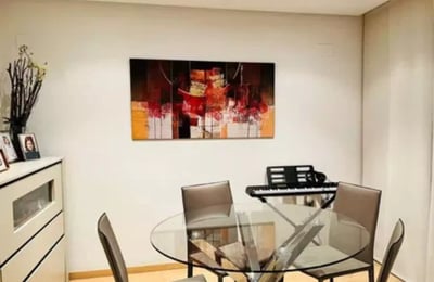 Long-term rental of a spacious 3-bedroom apartment in Elche, Spain