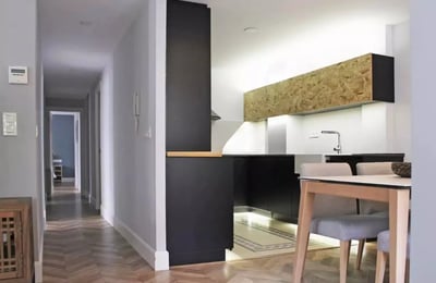 Long-term rental of a cozy 3-bedroom apartment with heating and AC in Elche, Spain