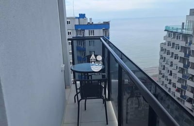 Alquiler a largo plazo estiloso apartamento 1+1 cerca de la zona de Metro City, Batumi, Georgia