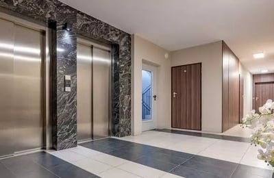 Long-term rental cozy 2-room apartment with balcony in Mokotów district, Warsaw, Poland