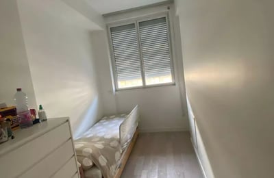 Alquiler a largo plazo apartamento de 5 habitaciones 112m² con balcón en el distrito 16 de París