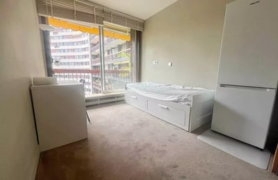 Long-term rental studio 14m² with balcony in Paris suburb — Boulogne-Billancourt, France