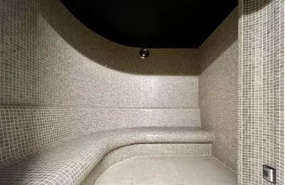 Long-term rental 1-room apartment 28 m² in a prestigious residential complex, Wrocław, Poland