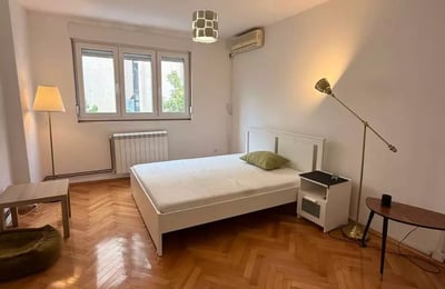 Долгосрочная аренда в Белграде: 2к квартира 65м² с техникой и отоплением