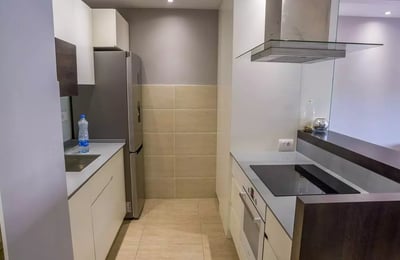 Long-term rental in Belgrade: 2-room apartment, 47 m², in Zemun with balcony and appliances