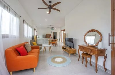 Long-term rental in Bali villa with rice field view and pool in Pejeng area