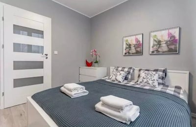 Alquiler a largo plazo en Breslavia: departamento de 2 ambientes, 50 m², con estacionamiento y se permiten mascotas