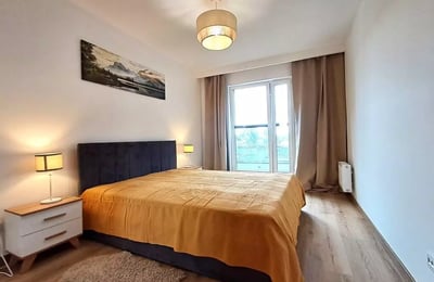Long-term rental in Wrocław modern 2-room apartment, 41 m², with parking in Atal complex