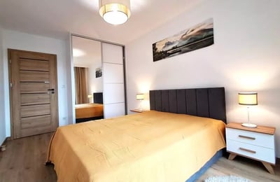 Long-term rental in Wrocław modern 2-room apartment, 41 m², with parking in Atal complex