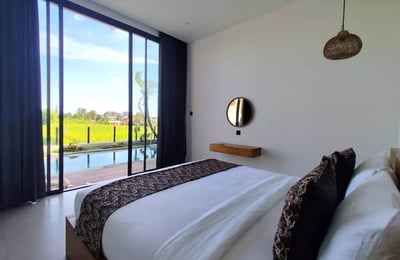 Long-term rental in Bali brand-new villa in Peliatan with pool and rice field view