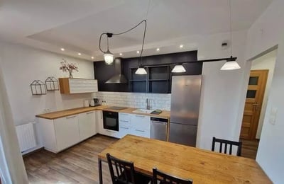 Долгосрочная аренда в Кракове современной 2-комнатной квартиры 49 м² с балконом, район Dębniki