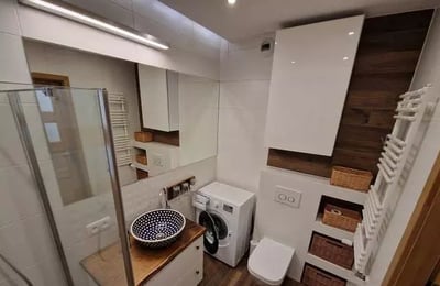 Долгосрочная аренда в Кракове современной 2-комнатной квартиры 49 м² с балконом, район Dębniki