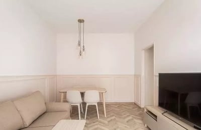 Long-term rental in Warsaw, Ochota — 2-room 45 m² apartment with terrace and air conditioning