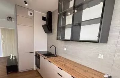 Долгосрочная аренда в Кракове — 2-комнатная квартира 42 м² с балконом на ул. Piltza, район Dębniki