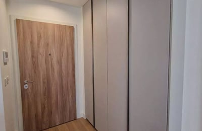 Long-term rental in Belgrade — stylish 3-room apartment 87m² in BW complex with balcony and parking