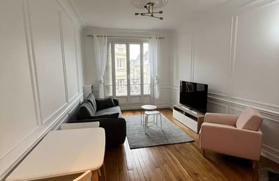 Alquiler a largo plazo en París — piso de 55 m² y 3 habitaciones con balcón en rue Barthélemy, distrito 15