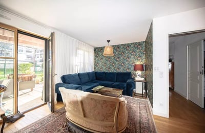 Long-term rental in France — 90 m², 3-room apartment with garden and elevator in Reuil-Malmaison (Paris suburb)