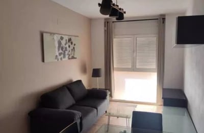 Long-term rental of a 90 m² apartment with patio, 3 bedrooms and 2 bathrooms in Alicante, pets negotiable