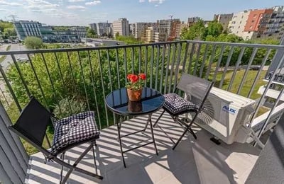 Long-term rental of a cozy 41 m² 2-room apartment with a balcony in the Mistrzejowice district, Krakow
