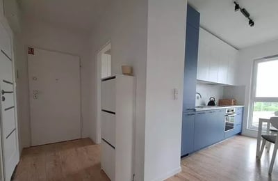 Долгосрочная аренда современной 3-комнатной квартиры 54 м² с балконом в районе Подгуже, Краков