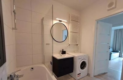 Долгосрочная аренда современной 3-комнатной квартиры 54 м² с балконом в районе Подгуже, Краков