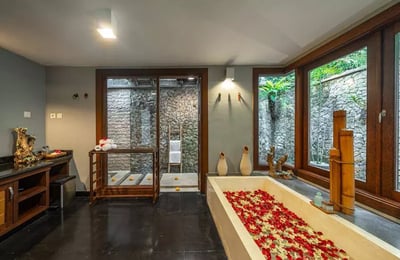 Long-term rental of a spacious villa in Jalan Jembawan area, Ubud