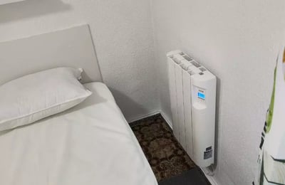 Alquiler a largo plazo en Alicante amplio apartamento de 3 dormitorios con balcón