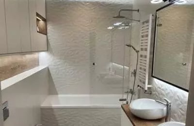 Long-term rental of a spacious three-room apartment with balcony and parking in the Mokotów district of Warsaw