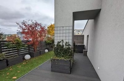 Spacious four-room apartment with 60 m² terrace and walk-in closet for long-term rent in Bielany, Warsaw