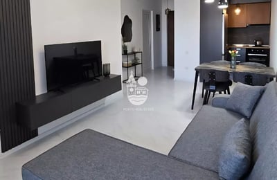 Location à long terme — nouvel appartement 1+1 avec vue mer et montagne à Batoumi