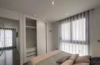 Долгосрочная аренда современной виллы 175 m² с видом на море в Торревьехе, Испания