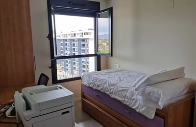 Long-term rental: 130 m² apartment with 4 bedrooms, Alicante (PAU5)