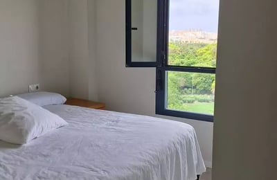 Long-term rental: 130 m² apartment with 4 bedrooms, Alicante (PAU5)