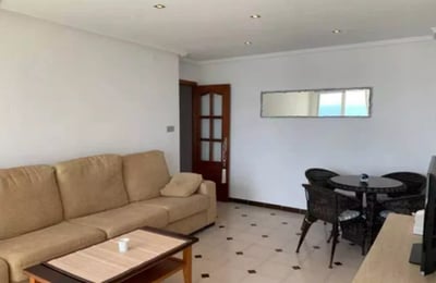 Langzeitmiete – 140 m² große Wohnung mit Meerblick in Torrevieja