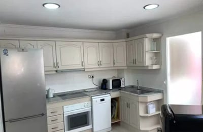 Langzeitmiete – 140 m² große Wohnung mit Meerblick in Torrevieja